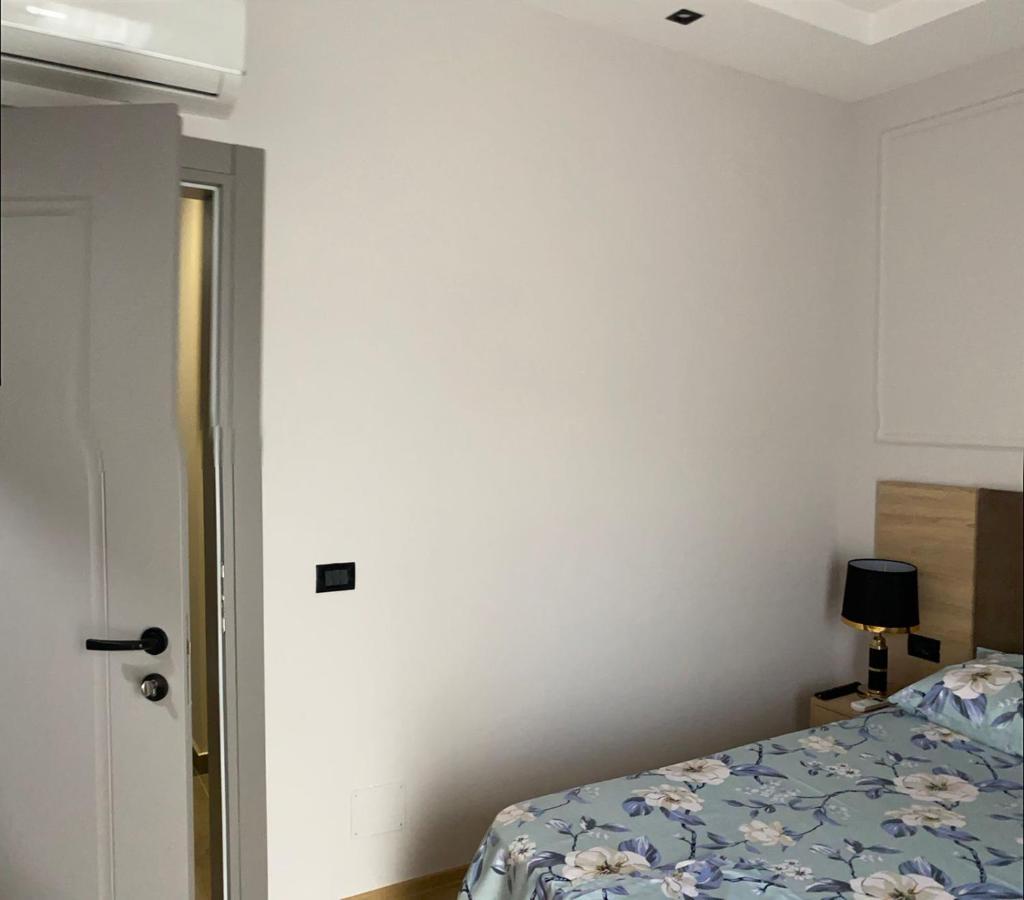 Hotel Golden Elbasan Buitenkant foto